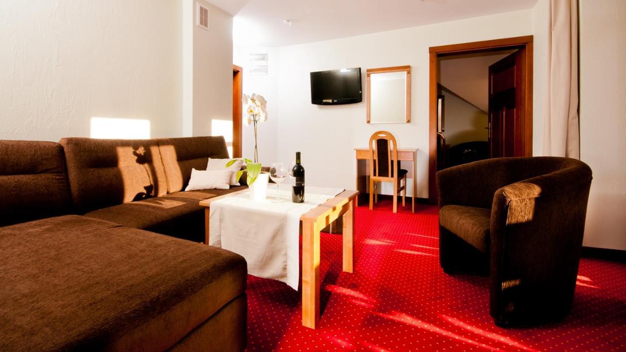 Przystanek Bavaria - Sauny, Parking Oraz Wstep Do Parku Bajek W Cenie! Карпач Екстериор снимка