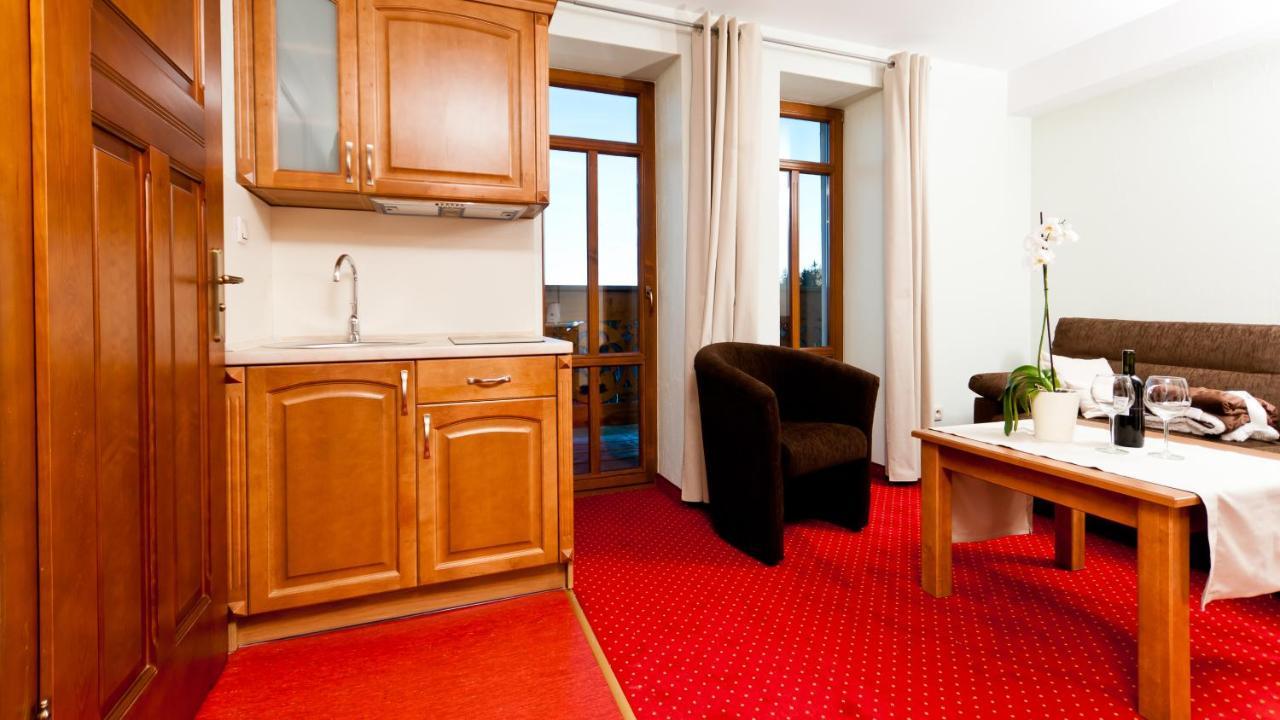 Przystanek Bavaria - Sauny, Parking Oraz Wstep Do Parku Bajek W Cenie! Карпач Екстериор снимка