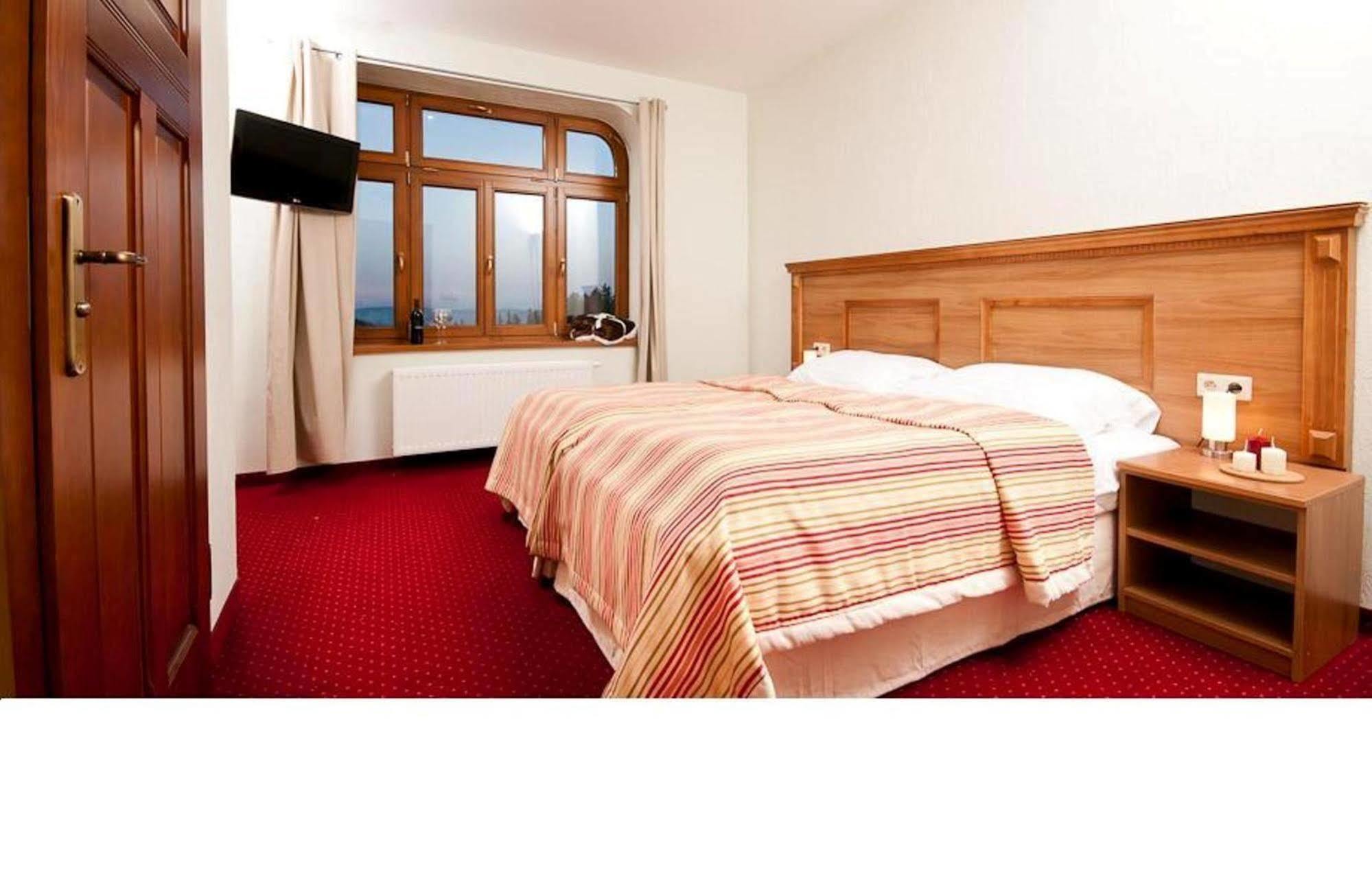 Przystanek Bavaria - Sauny, Parking Oraz Wstep Do Parku Bajek W Cenie! Карпач Екстериор снимка